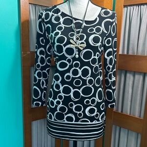 Chico's Monochrome Circle Pattern blouse
